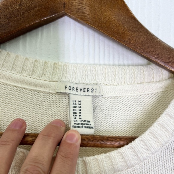 Forever 21 - TRES Chic Embroidered Crewneck Long Sleeve Knit Sweater Size Medium - Picture 7 of 9